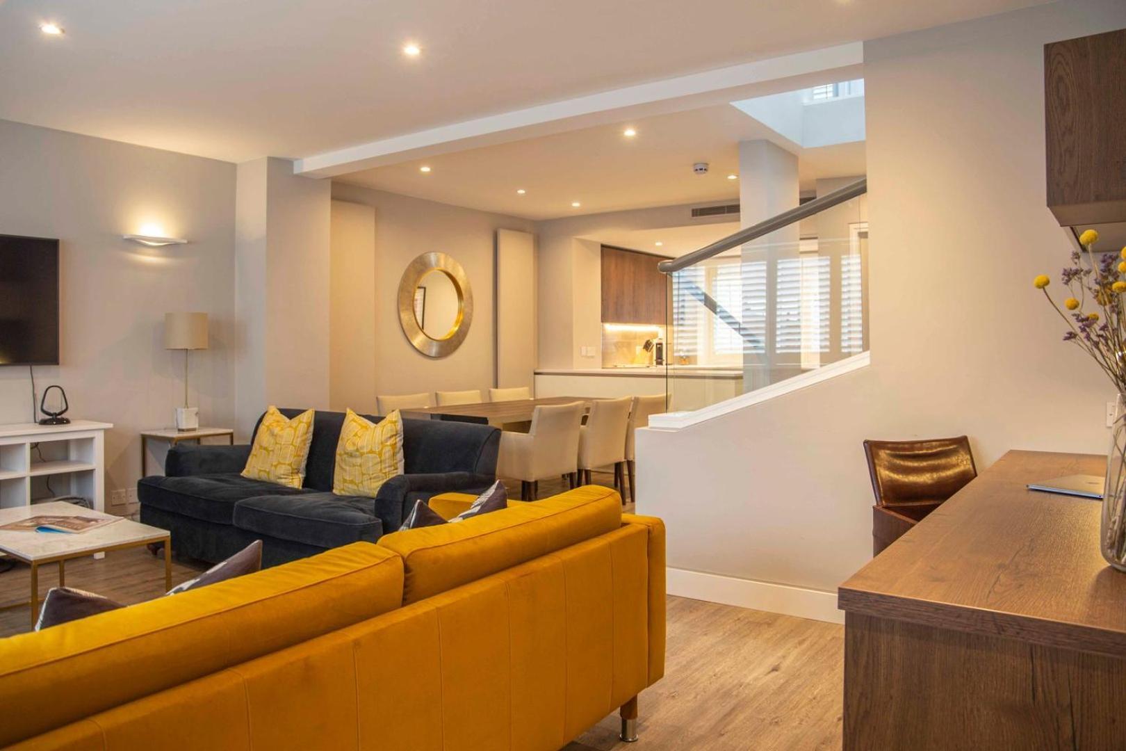 Stunning Rare Soho Gem Appartamento Londra