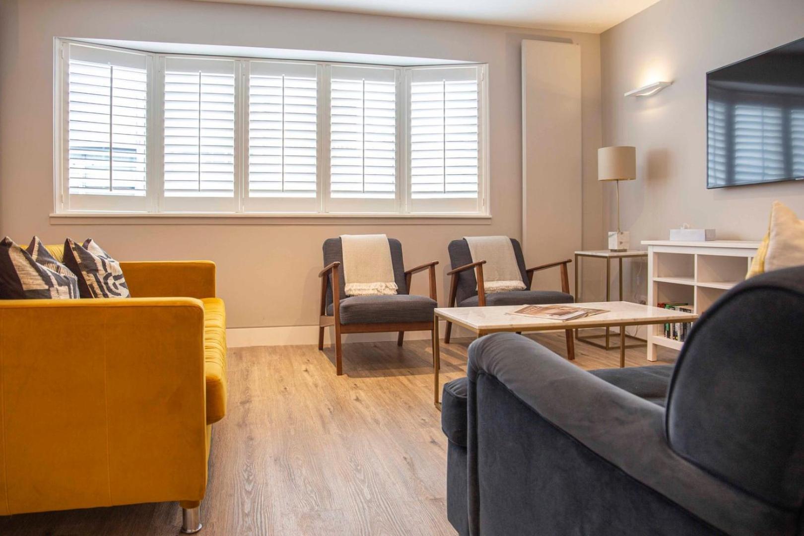 Stunning Rare Soho Gem *