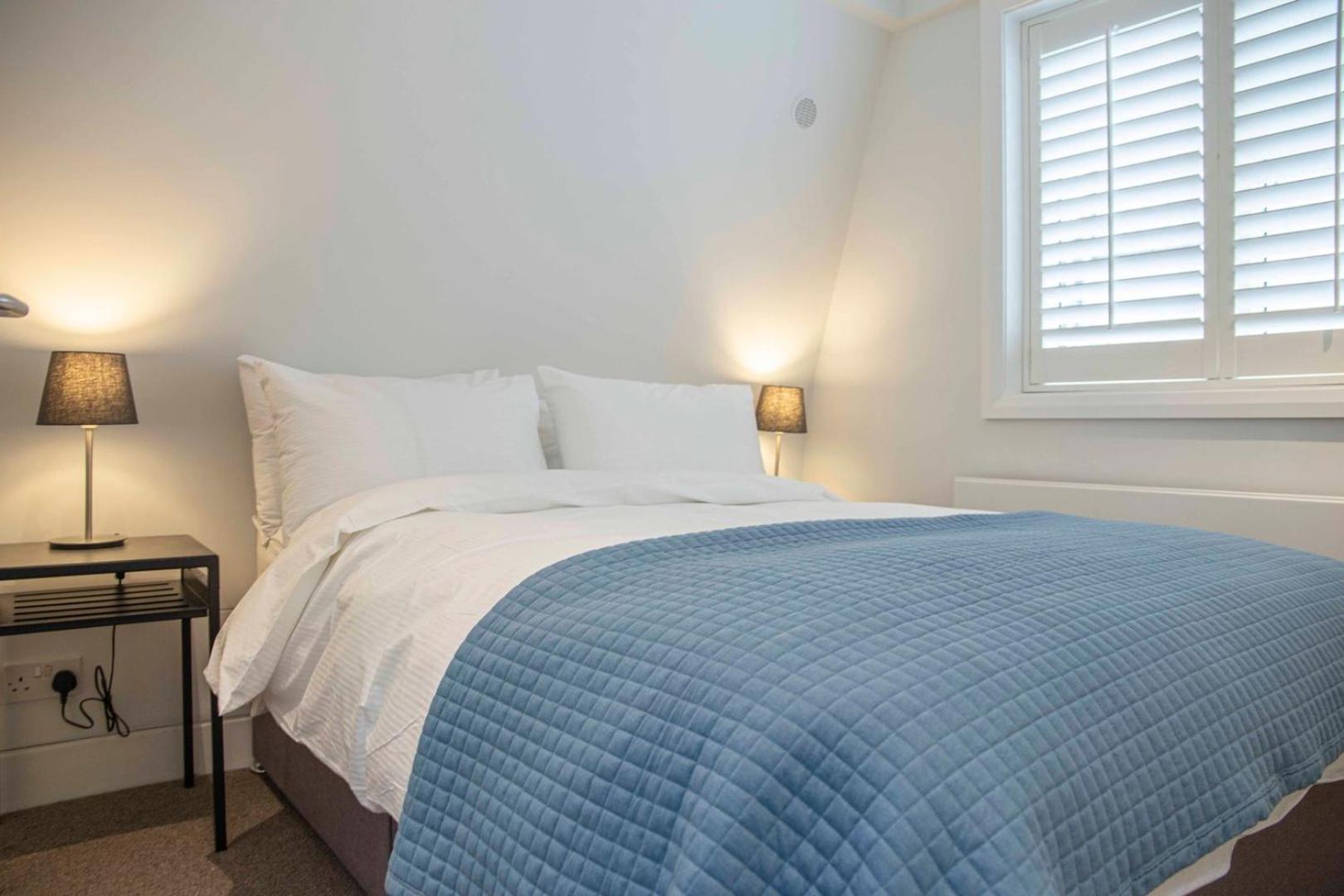 Stunning Rare Soho Gem *
