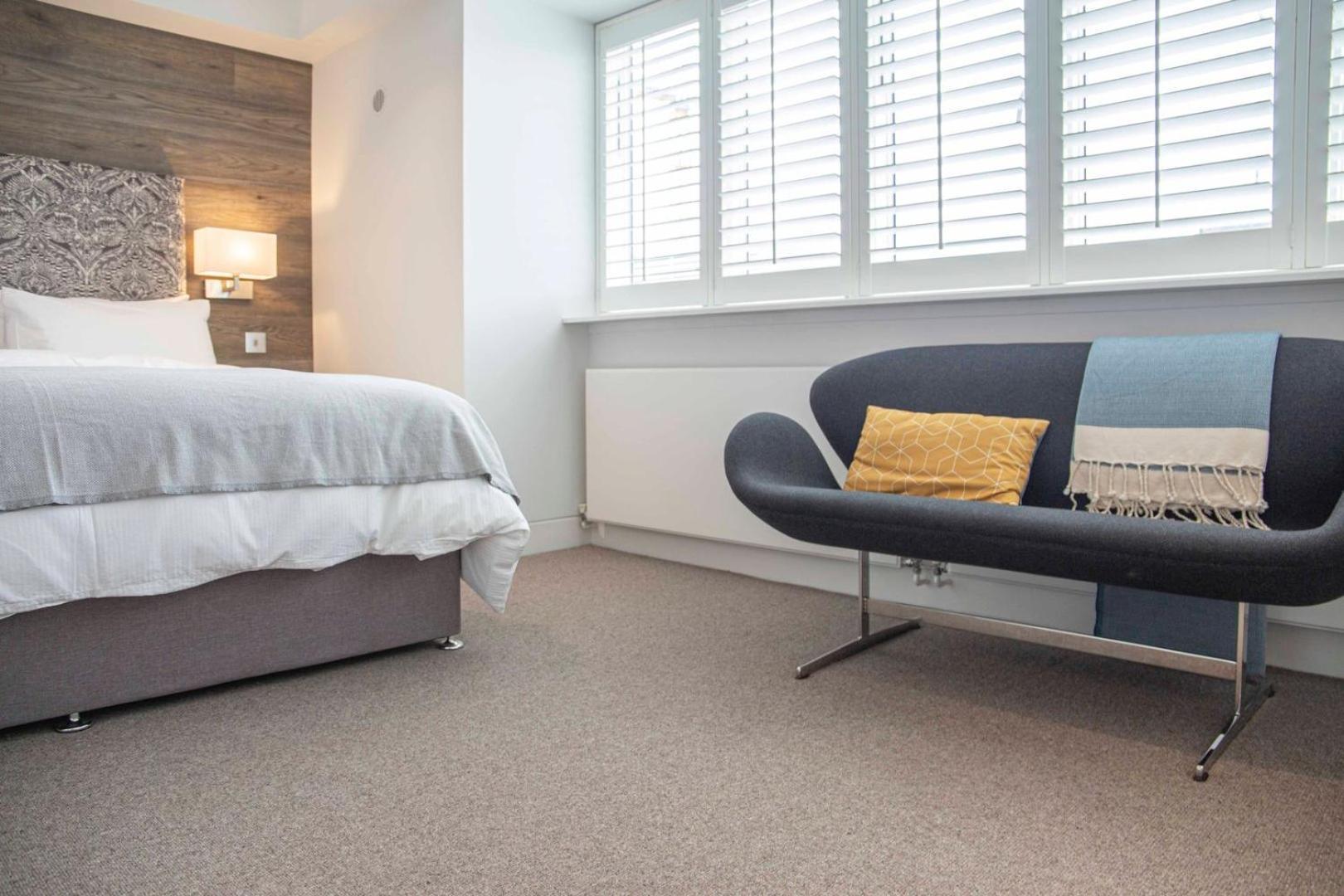Stunning Rare Soho Gem Londra